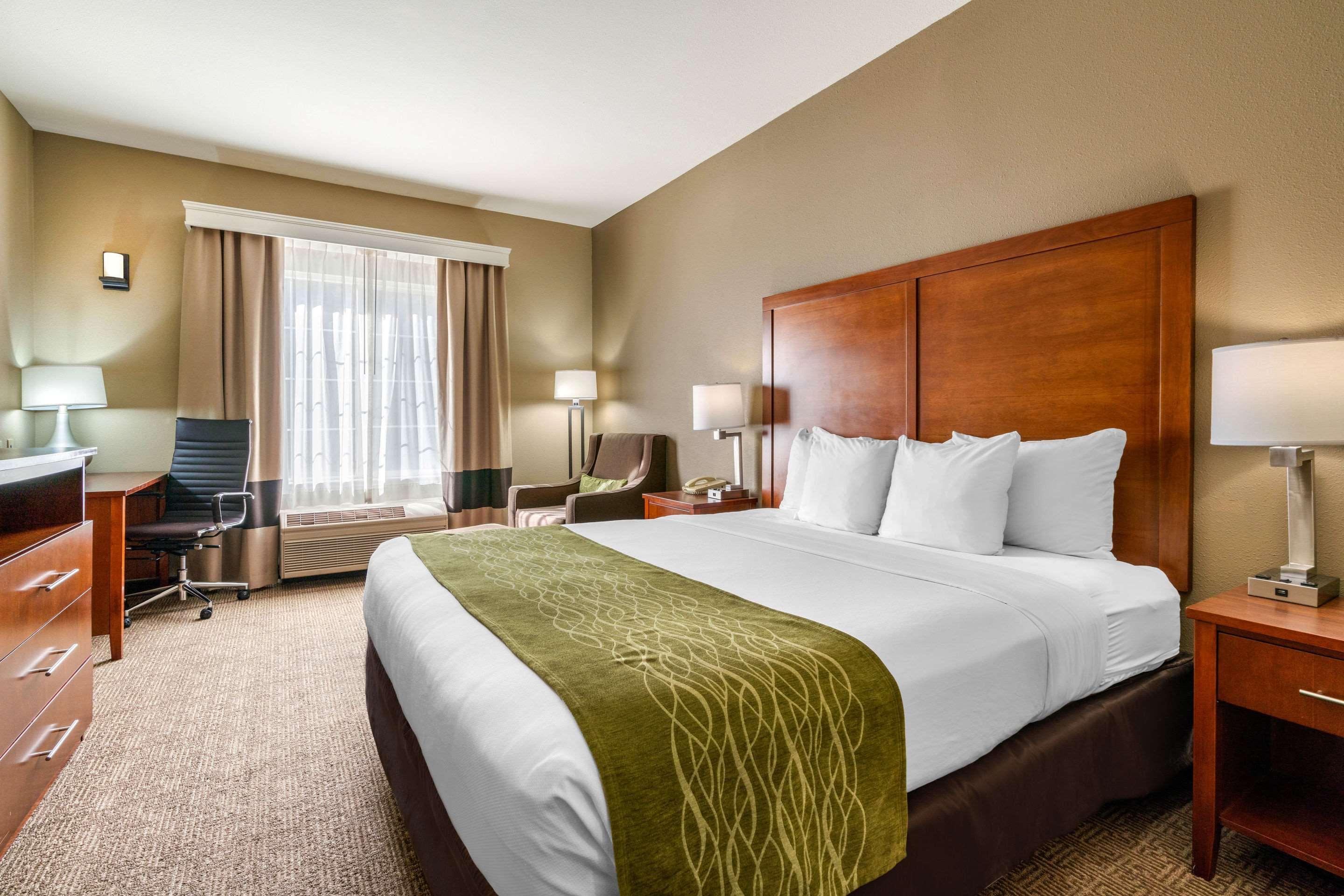 Comfort Inn & Suites Sacramento - University Area Kültér fotó