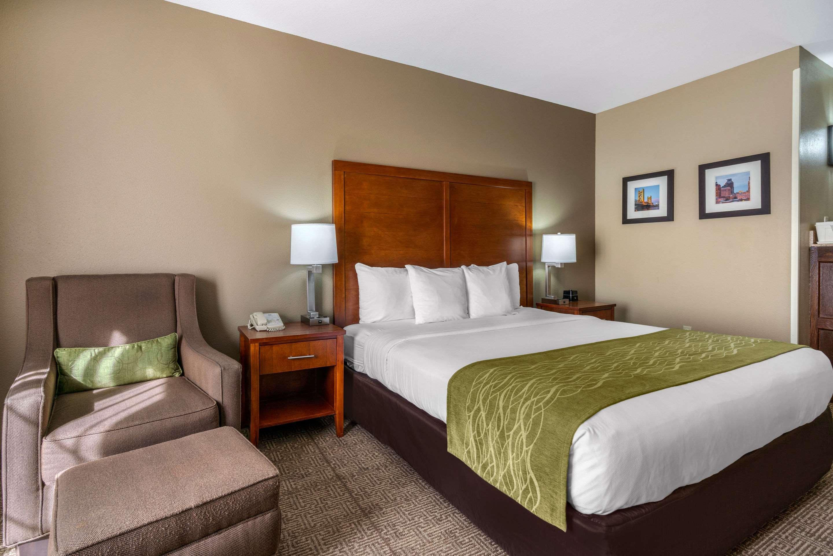 Comfort Inn & Suites Sacramento - University Area Kültér fotó