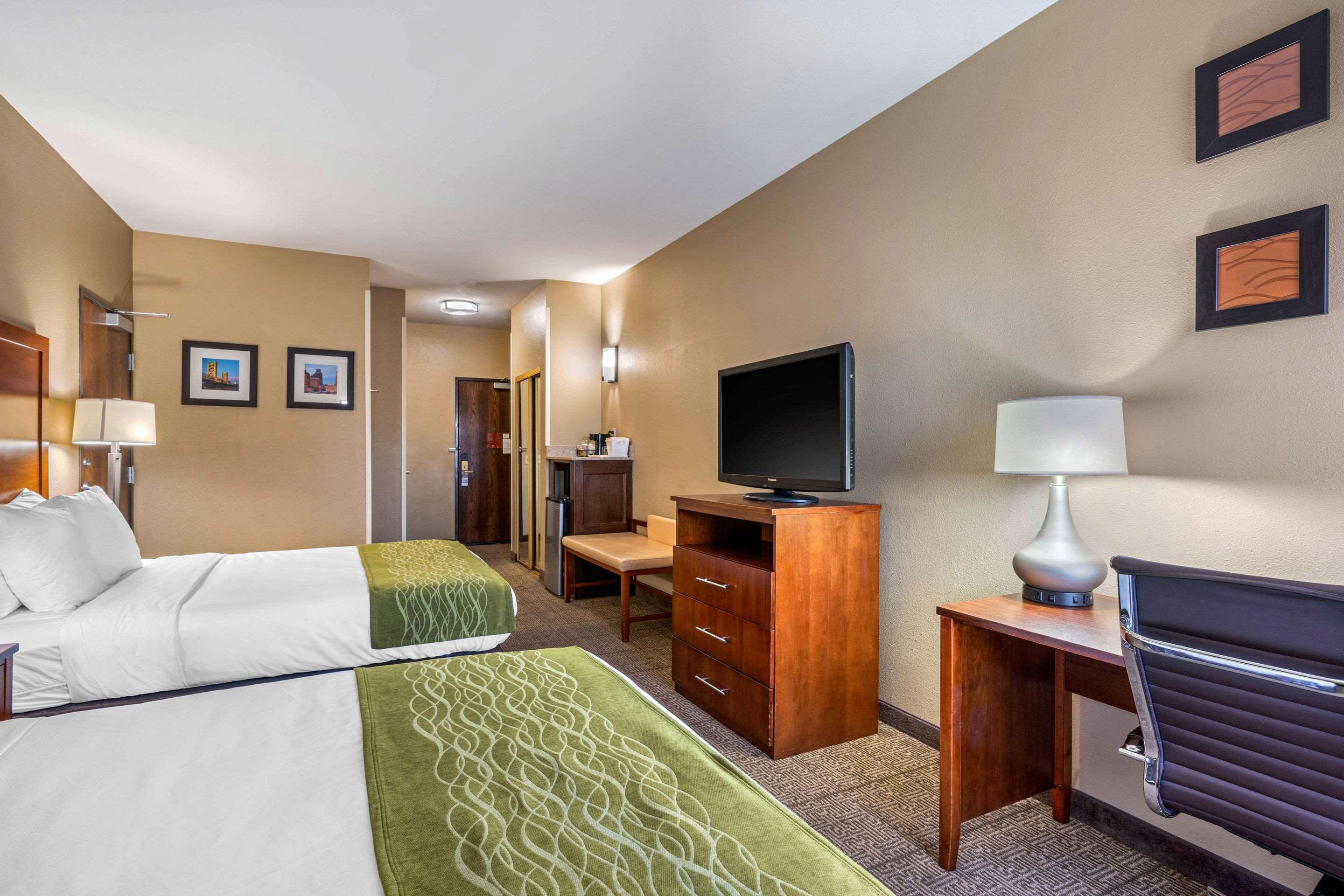 Comfort Inn & Suites Sacramento - University Area Kültér fotó