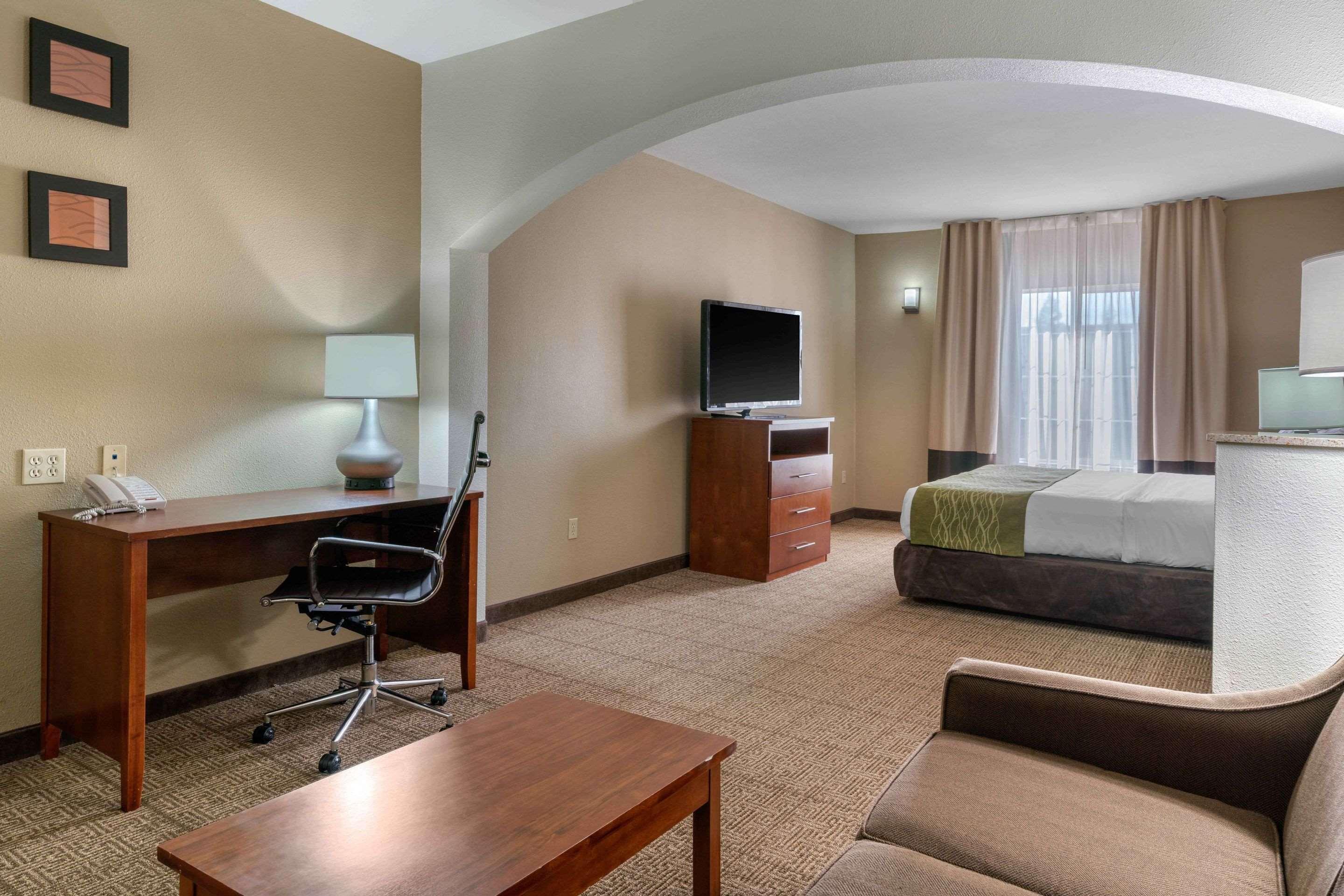 Comfort Inn & Suites Sacramento - University Area Kültér fotó