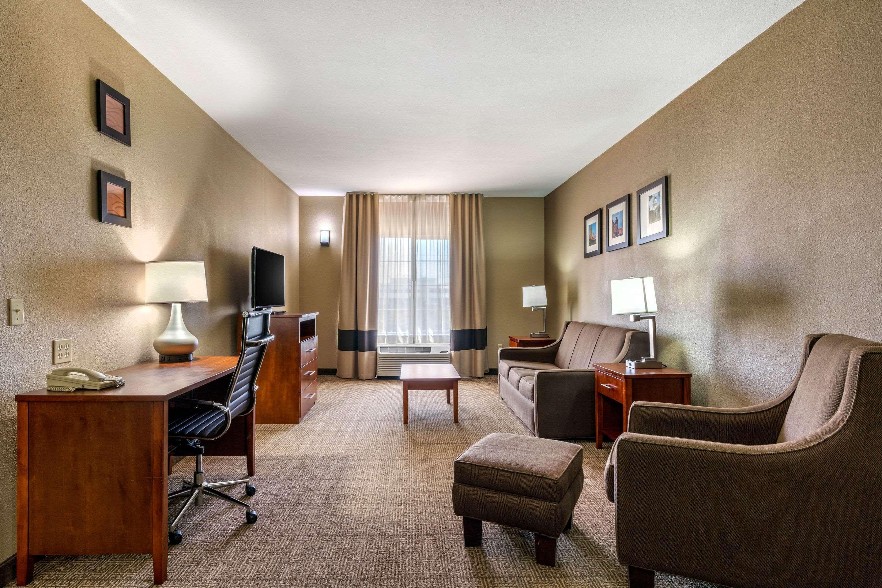 Comfort Inn & Suites Sacramento - University Area Kültér fotó