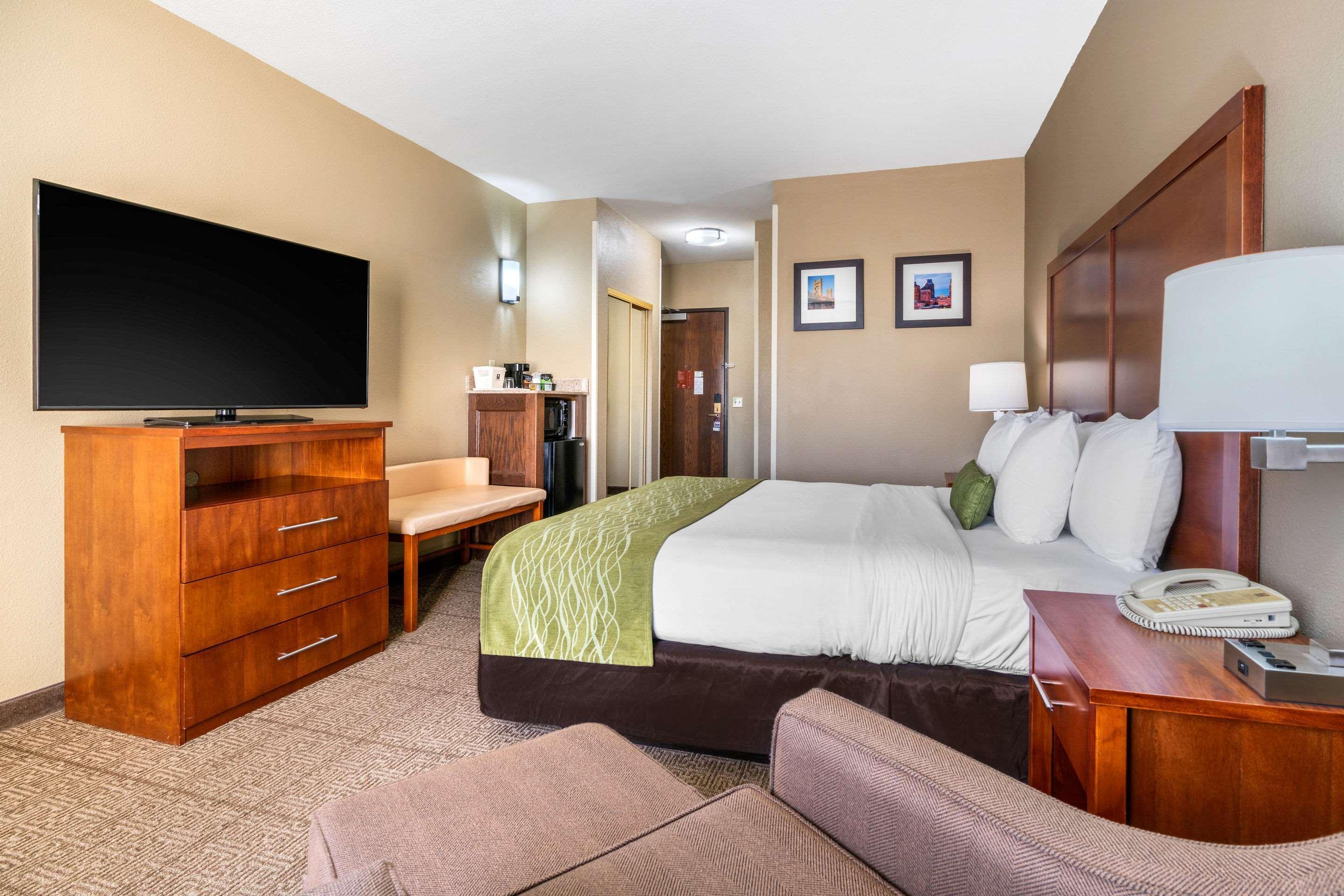Comfort Inn & Suites Sacramento - University Area Kültér fotó