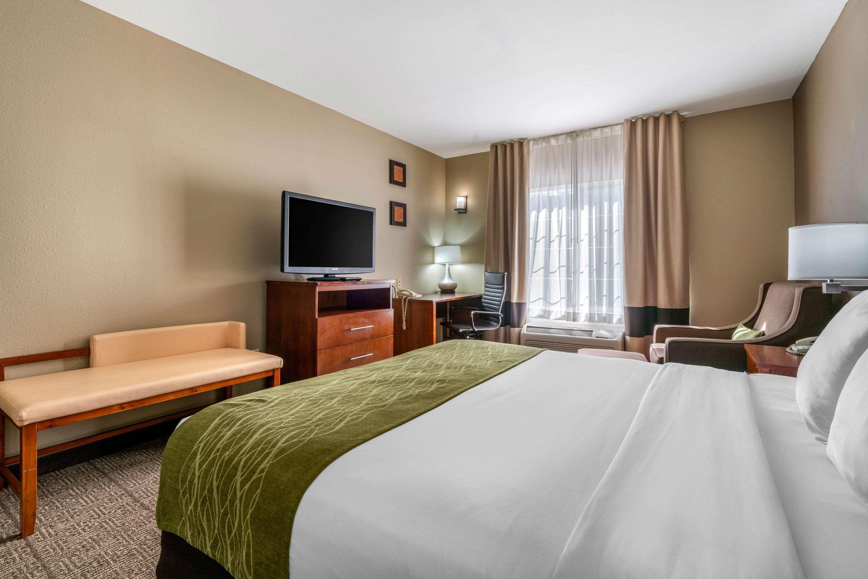 Comfort Inn & Suites Sacramento - University Area Kültér fotó