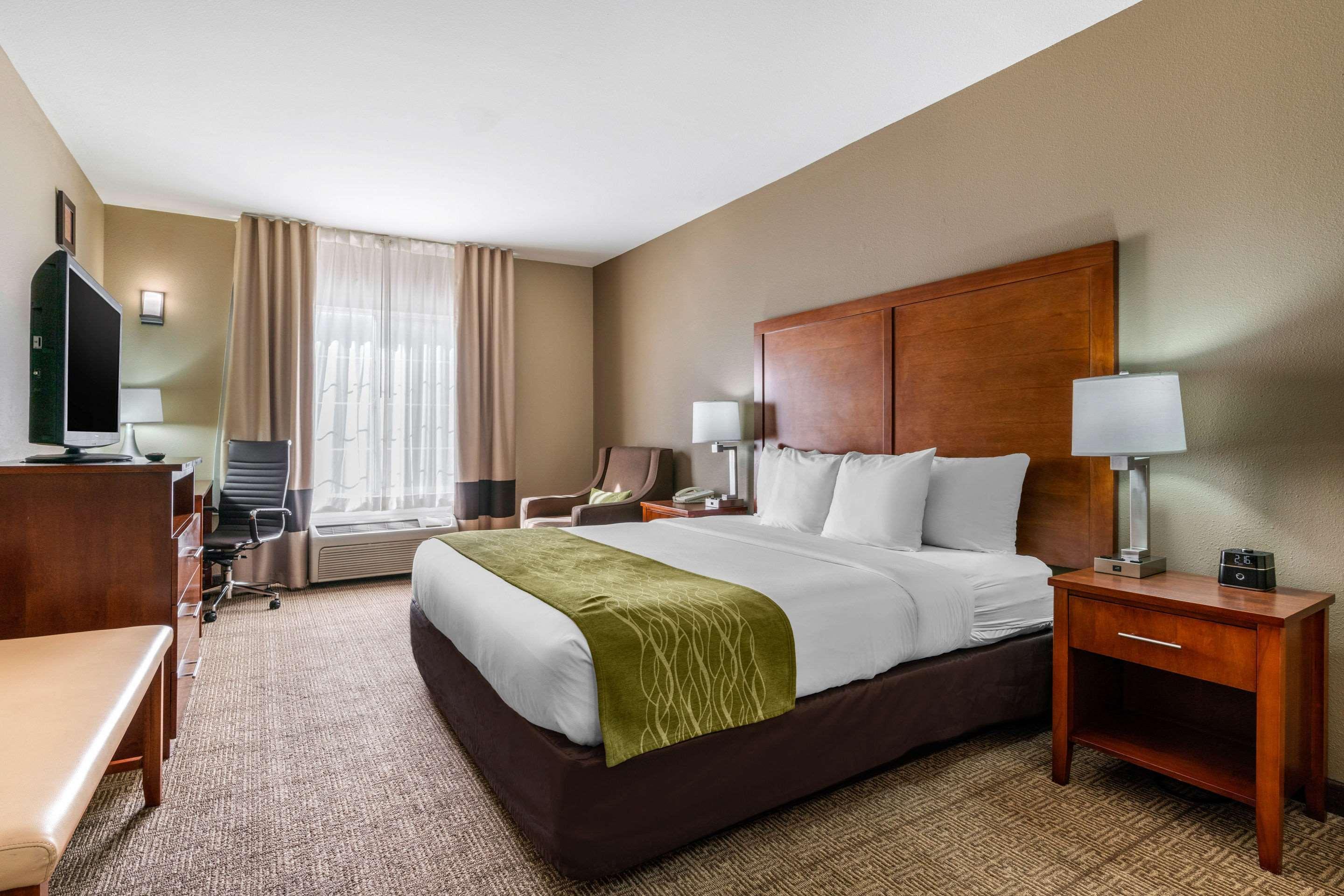 Comfort Inn & Suites Sacramento - University Area Kültér fotó