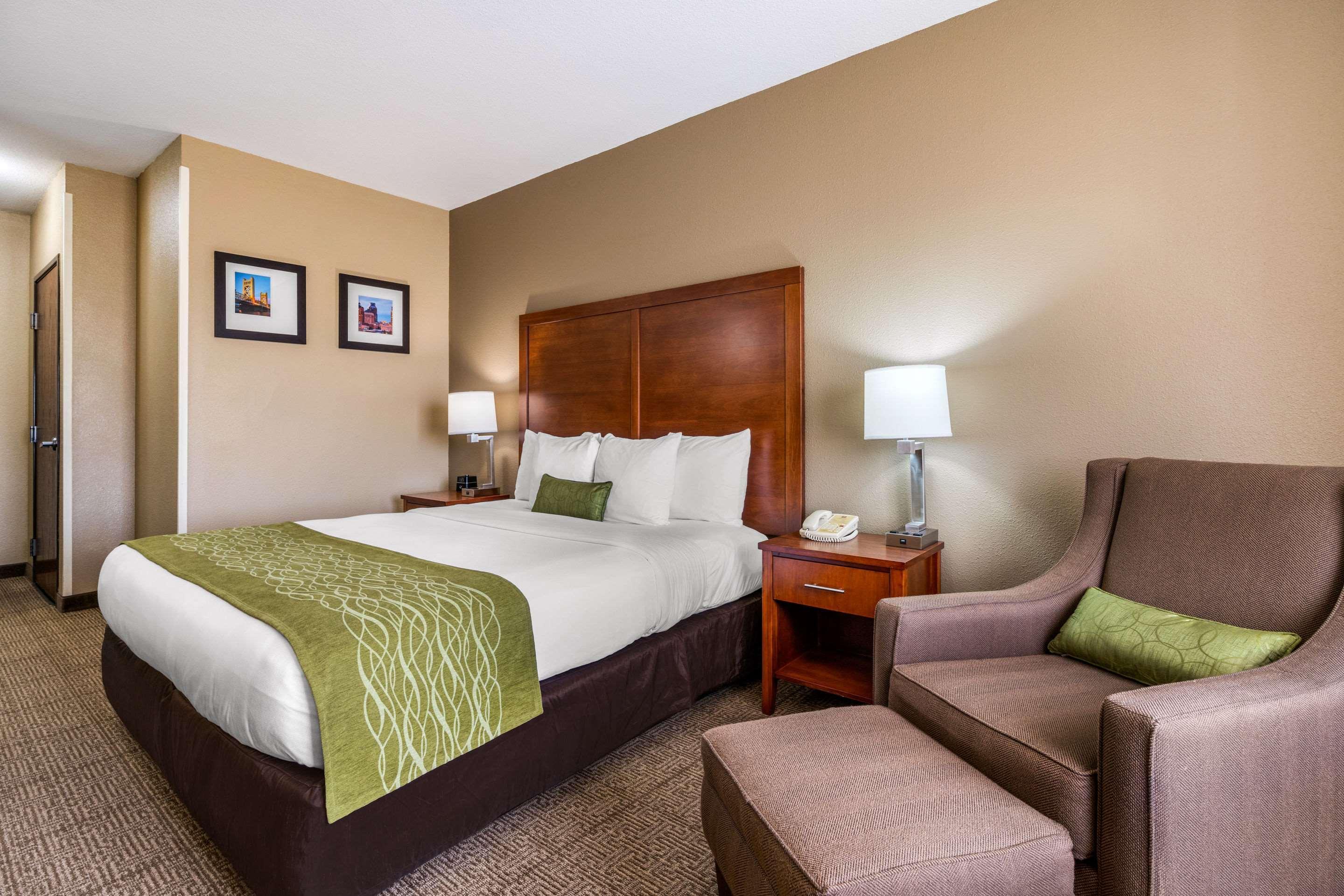 Comfort Inn & Suites Sacramento - University Area Kültér fotó