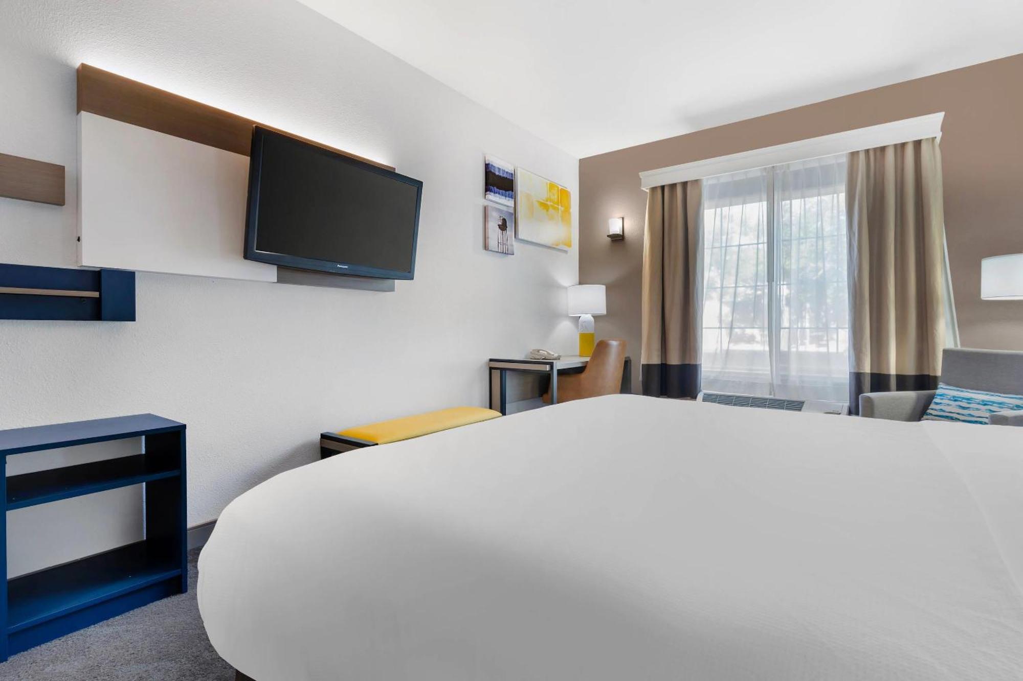 Comfort Inn & Suites Sacramento - University Area Kültér fotó