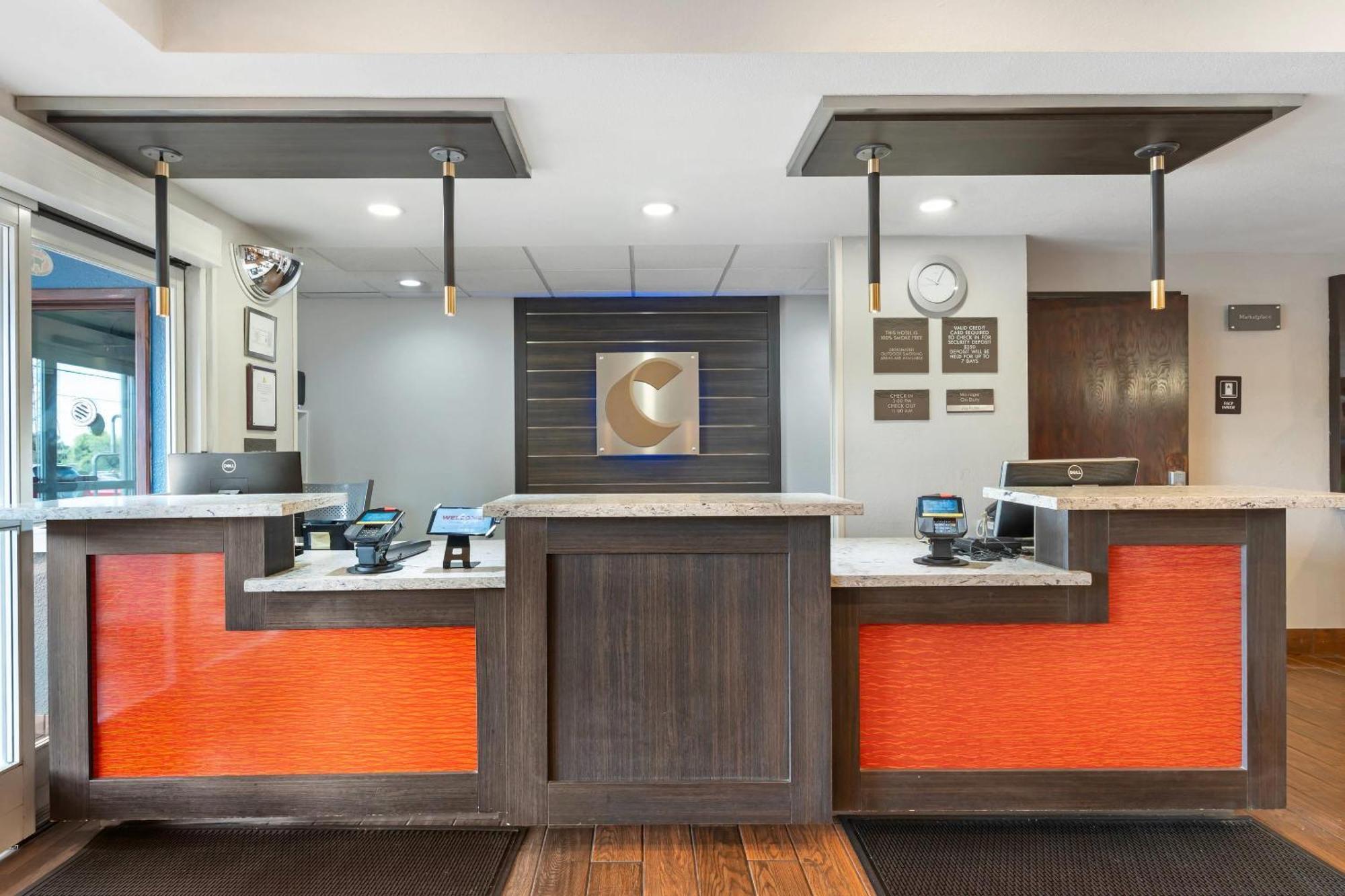 Comfort Inn & Suites Sacramento - University Area Kültér fotó