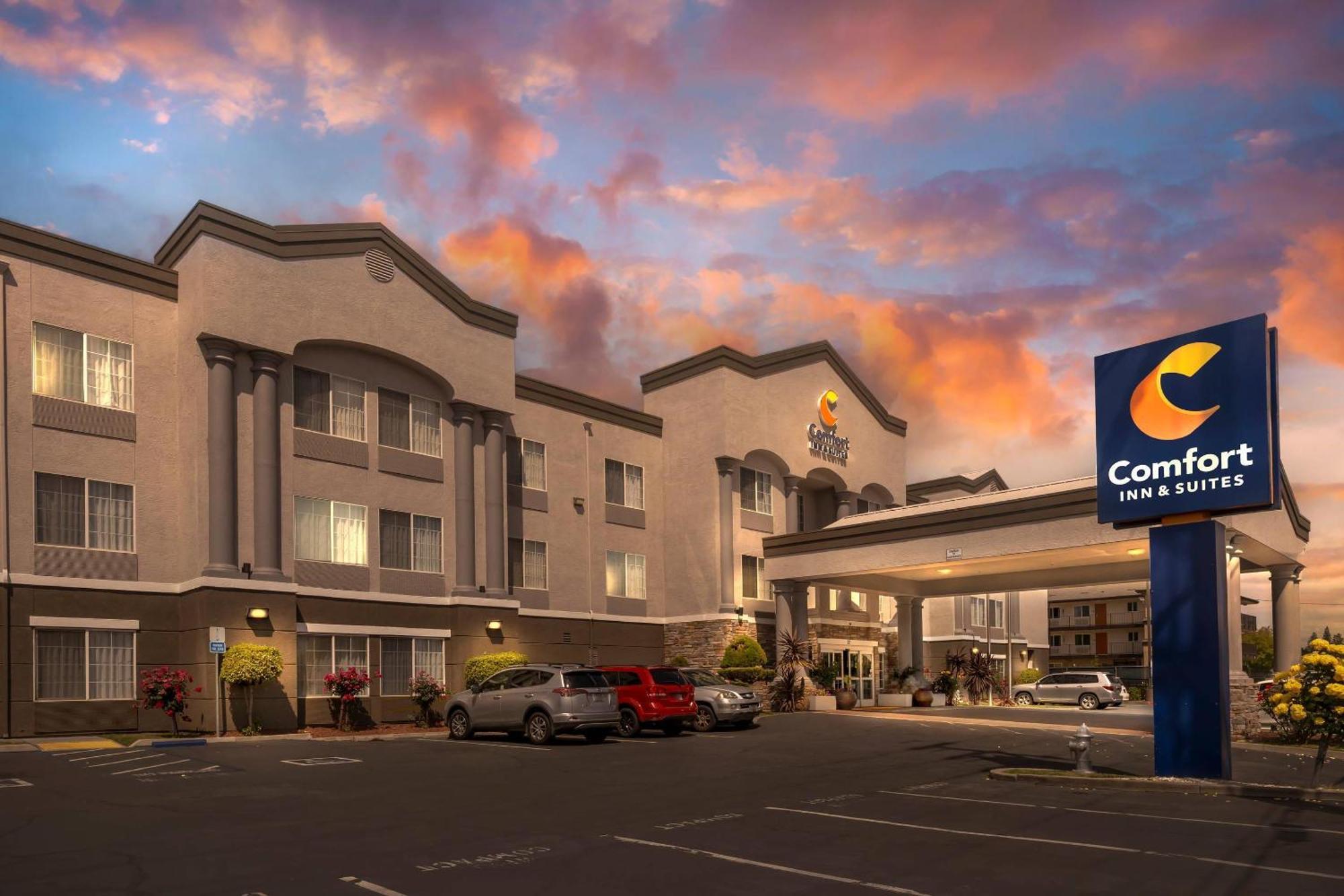 Comfort Inn & Suites Sacramento - University Area Kültér fotó