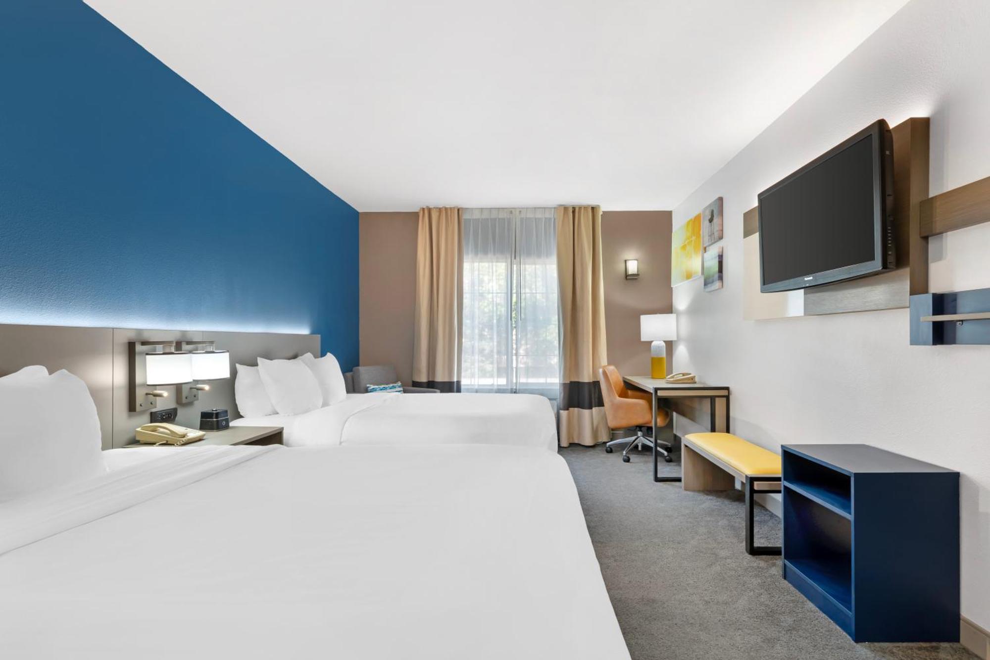 Comfort Inn & Suites Sacramento - University Area Kültér fotó
