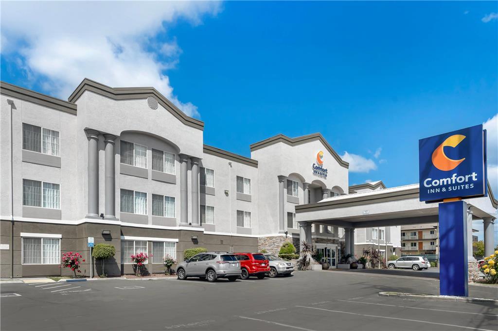 Comfort Inn & Suites Sacramento - University Area Kültér fotó